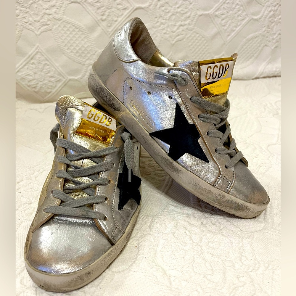 Golden Goose Deluxe Brand superstar metallic sneakers 👟